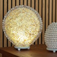 Lampe bohème en coquillage – coquille d'art taillée – grand rond – 30 cm