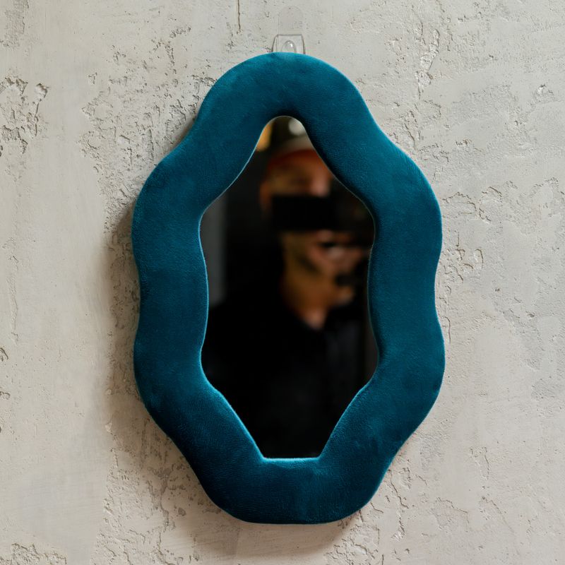 Miroir doux et ondulé - Galet ovale - Sarcelle royale