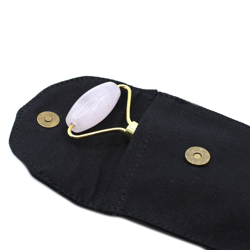 Rouleau facial en pierre gemme - quartz rose avec pochette