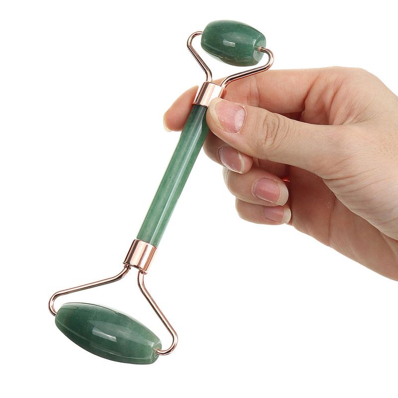 Rouleau facial en pierre précieuse – Jade avec pochette