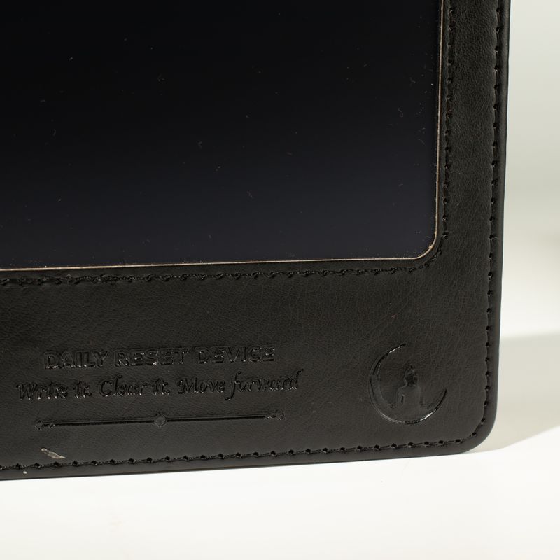 Cahier d'intention A5 - Écran LCD effaçable - Aspect cuir noir - 80 feuilles