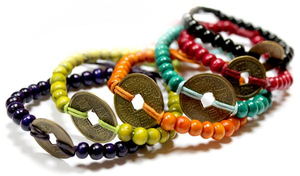 Bali Kit de démarrage de bracelets Feng Shui pour la bonne chance – 60 bracelets assortis