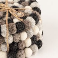 Sous-verres ronds en boules de feutre - 10 cm couleur gris multi (lot de 4)