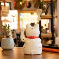 Chat Porte-Bonheur (Maneki Neko) Blanc – 15 cm