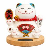 Chat Porte-Bonheur Solaire sur Socle en Bois – Patte Mobile Bleue