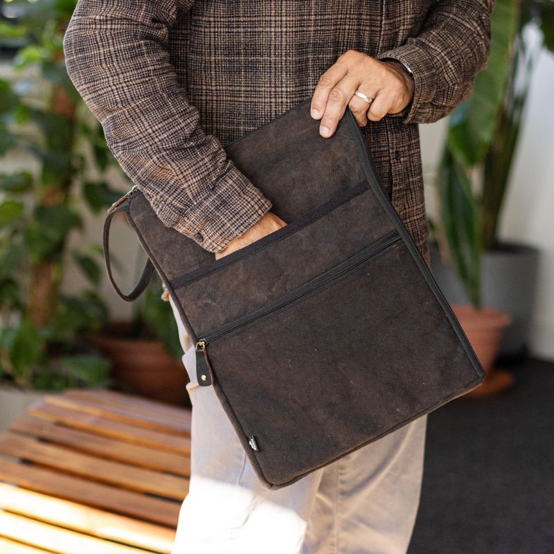 Grande pochette pour ordinateur portable délavée – Anthracite
