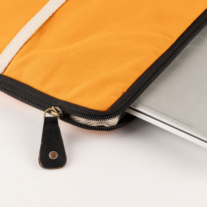 Grande pochette pour ordinateur portable en toile – Orange