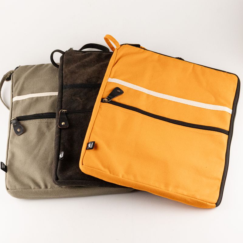 Grande pochette pour ordinateur portable en toile – Orange