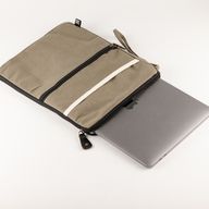 Pochette de voyage pour ordinateur portable en toile – Olive
