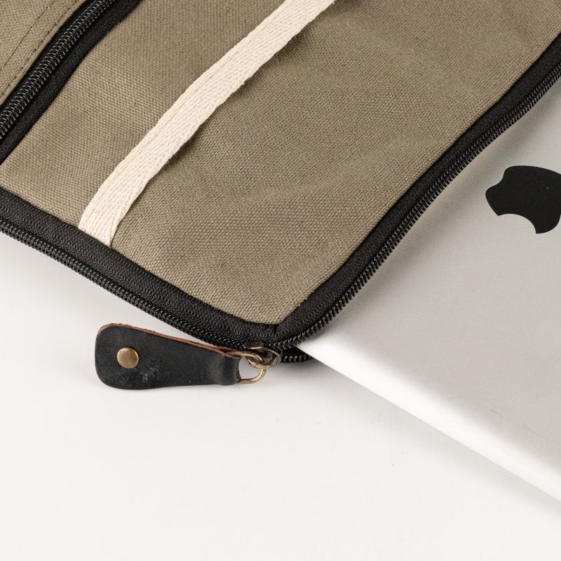 Pochette pour tablette en toile – Olive