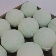 Bombes de bain à la menthe poivrée et à l'arbre à thé