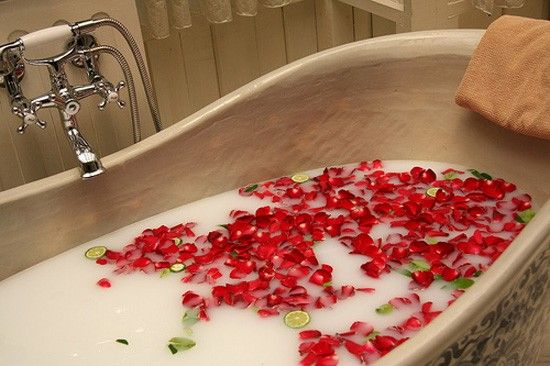 Lot de 24 Roses de Savon Boite Coeur - Rose