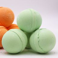 Bombe de bain à l'huile essentielle - romarin et thym