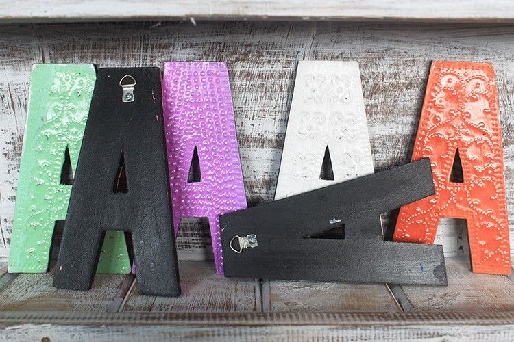 Lettres multi couleurs - Couleurs assorties -Lettre "A" - 15cm