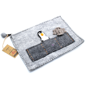 Pochette pour tablette avec marionnettes à doigt