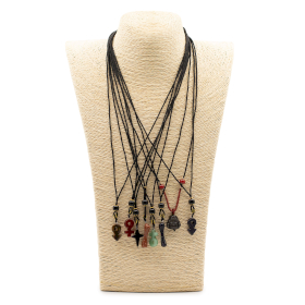 8x Colliers Cordon avec Pendentifs en Pierre – Collection Iconique (assortie)