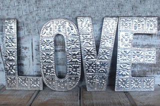 4x Grandes Lettres en Aluminium - LOVE