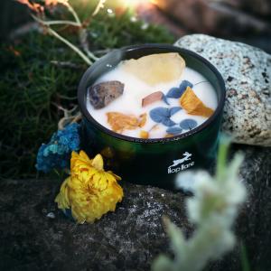  Bougie Magique en Cristal avec Fleurs et Gemmes de Hop Hare
