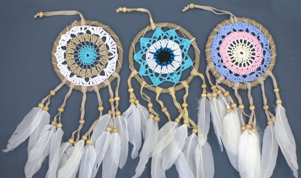 Capteurs de rêves en macramé